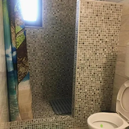 Albdevara Mar Srl ואמה וקה