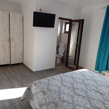 Landhuis Albdevara Mar Srl