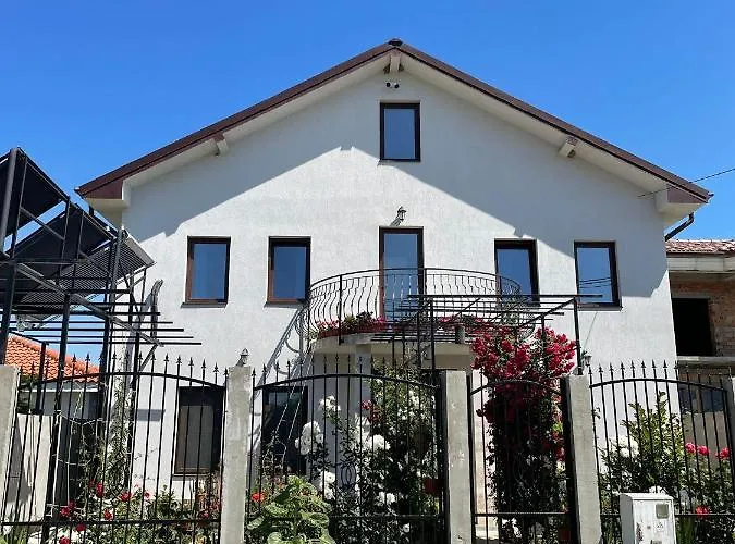 Albdevara Mar Srl * Вама-Веке