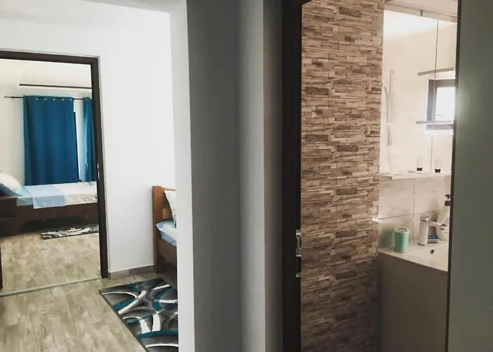 Albdevara Mar Srl * Вама-Веке